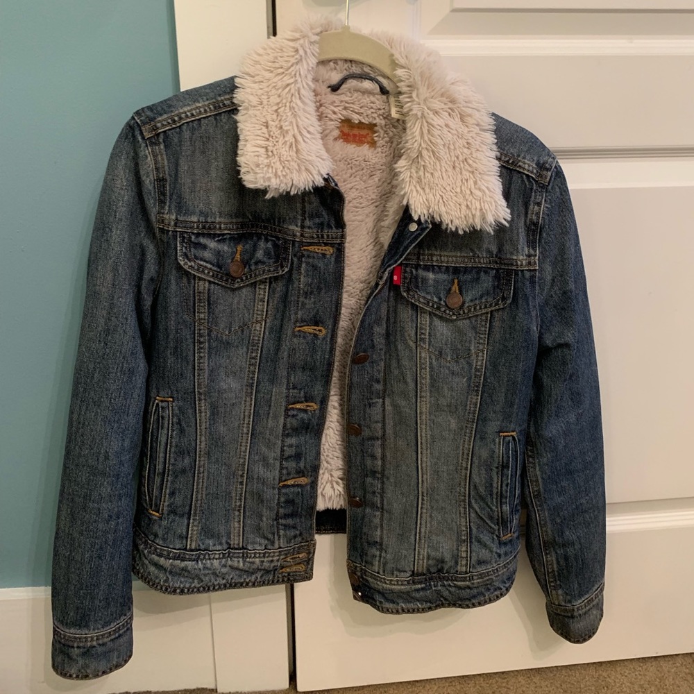 Levi’s Women’s Sherpa Lined Jacket